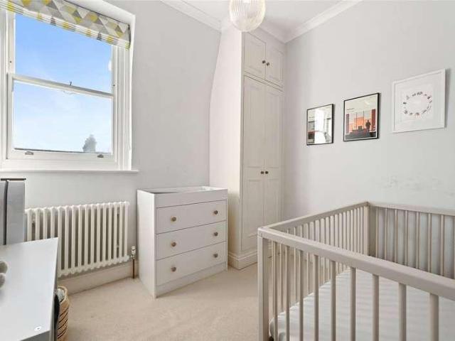 Flat for sale in West Kensington, Greater London