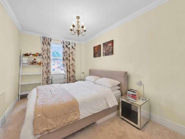 Flat for sale in Notting Hill, Greater London
