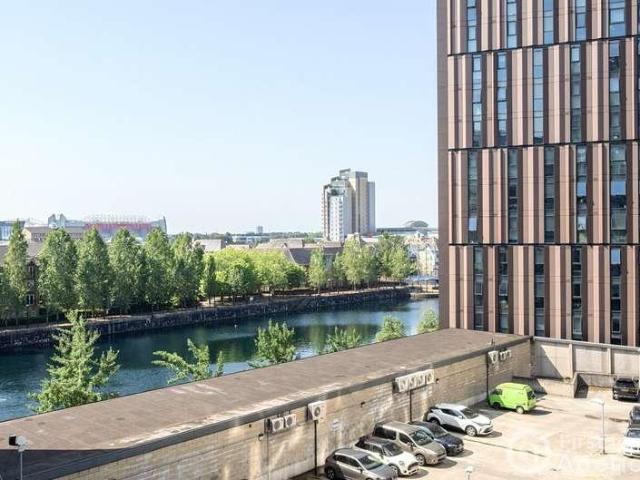 Flat for sale in Salford, Greater Manchester