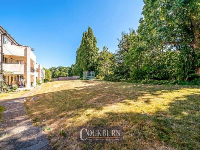 Flat for sale in London Borough of Lewisham, Greater London