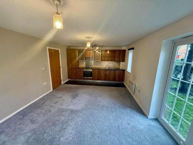 Flat for sale in Prestolee, Lee Bank