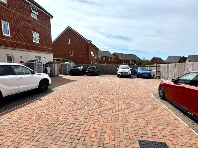 Flat for sale in Hamworthy, Poole