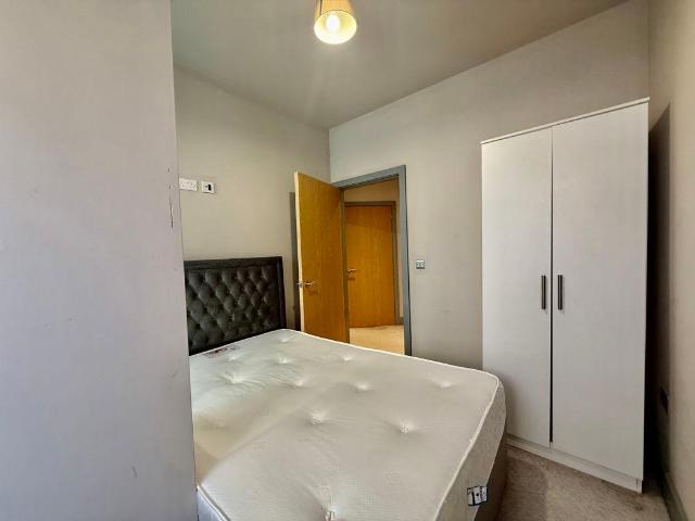 Flat for sale in Calderstones