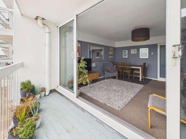 Flat for sale in Fishersgate, West Sussex