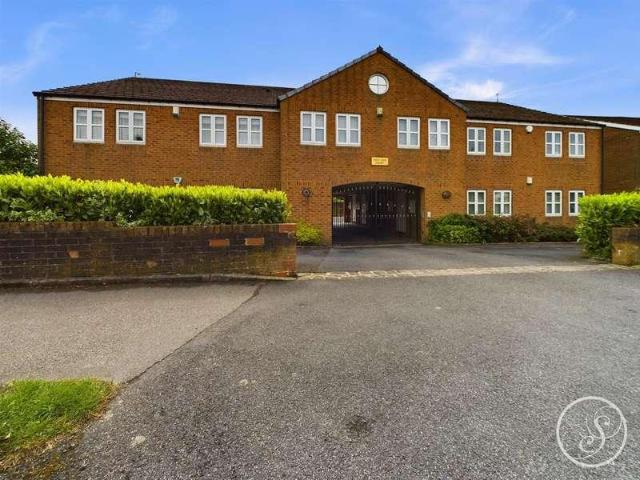 Flat for sale in Harewood, West Yorkshire
