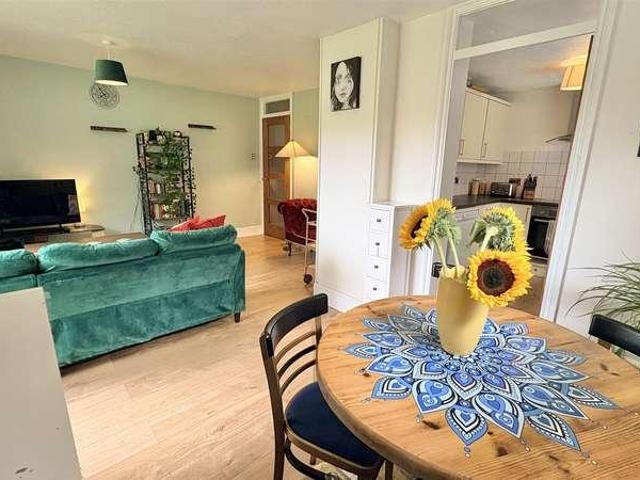 Flat for sale in Wake Green, Birmingham