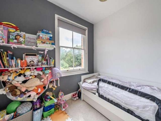 Flat for sale in Reading West, Reading