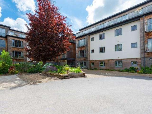 Flat for sale in Black Bourton, Oxfordshire