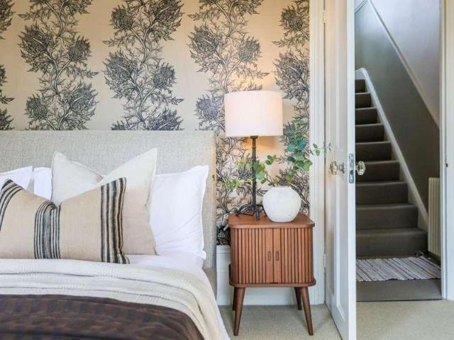 Flat for sale in Broxbourne, Hertfordshire