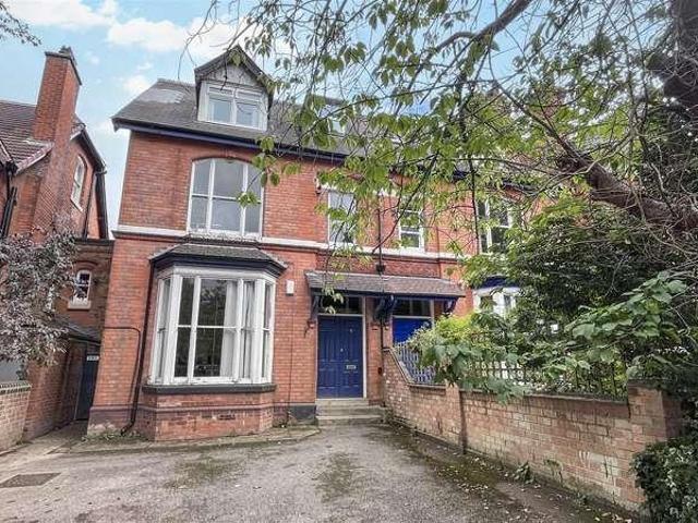 Flat for sale in Wake Green, Birmingham