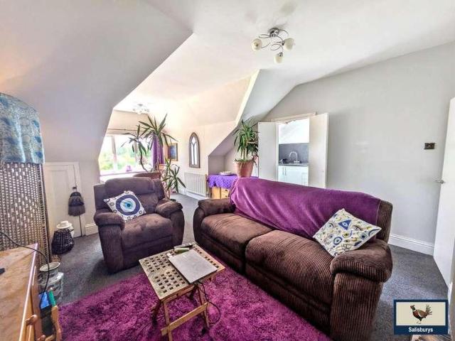 Flat for sale in Weir Quay, Devon