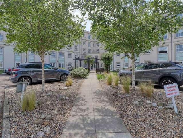 Flat for sale in Dale Hill, Essex