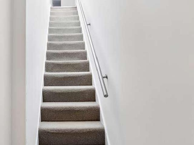 Flat for sale in Streatham Hill, Greater London