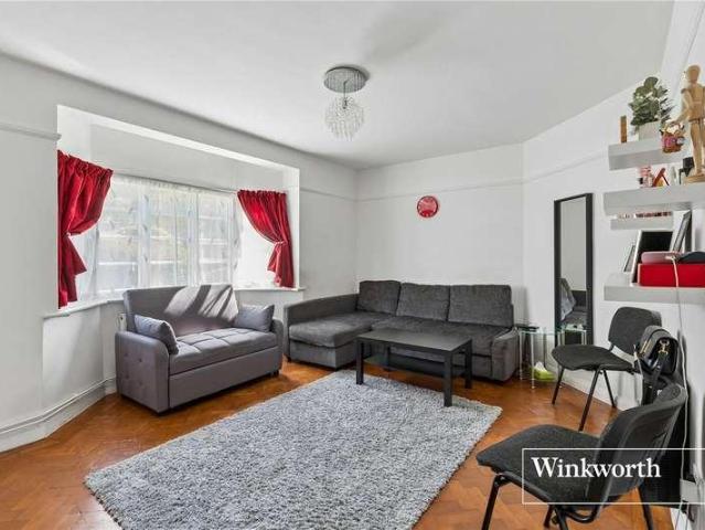 Flat for sale in London Borough of Barnet, Greater London