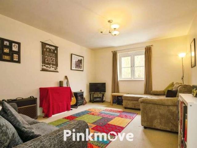 Flat for sale in Abercarn
