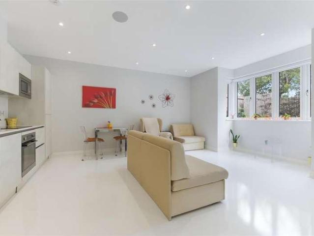 Flat for sale in Nork, Red Hill