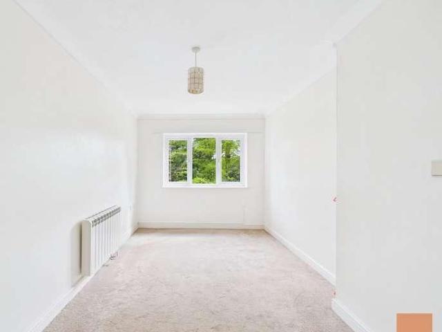 Flat for sale in Trelander, Penweathers