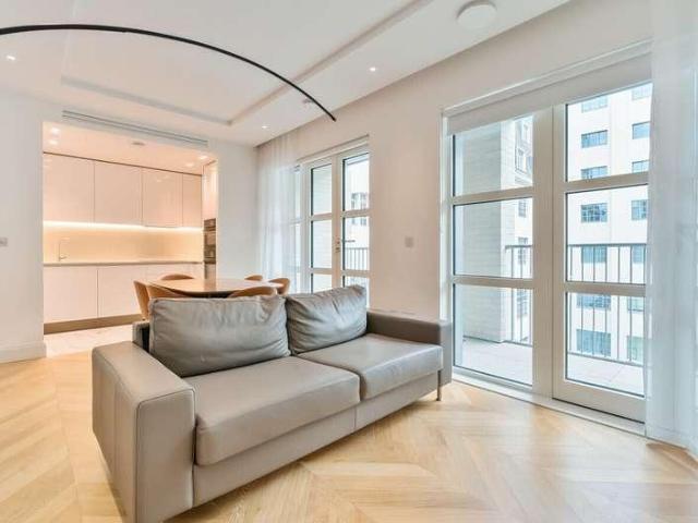 Flat for sale in Westminster, Greater London