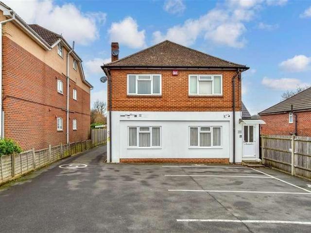 Flat for sale in Spring Vale, Hampshire