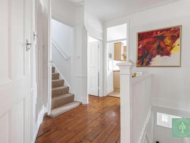 Flat for sale in Palmers Green, Greater London