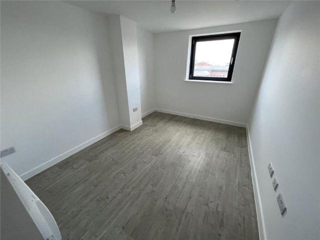 Flat for sale in Salford Quays, Salford