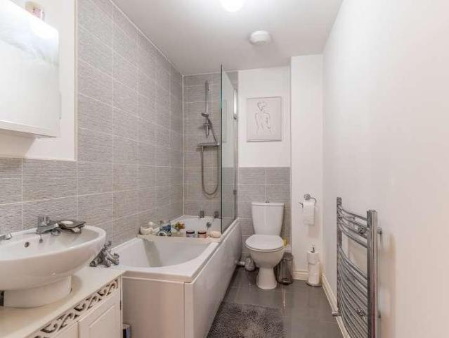 Flat for sale in Wales