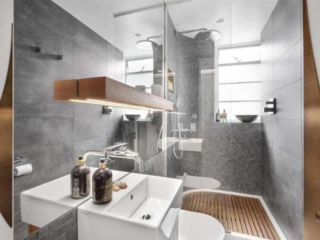 Flat for sale in West Hampstead, Greater London