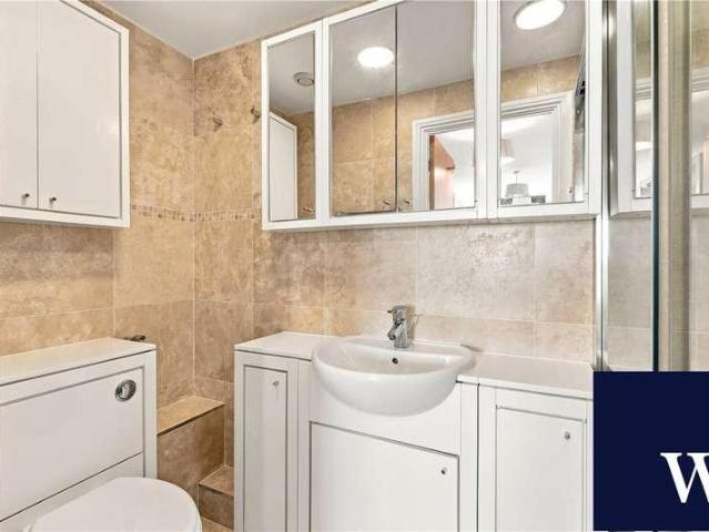 Flat for sale in London Borough of Barnet, Greater London