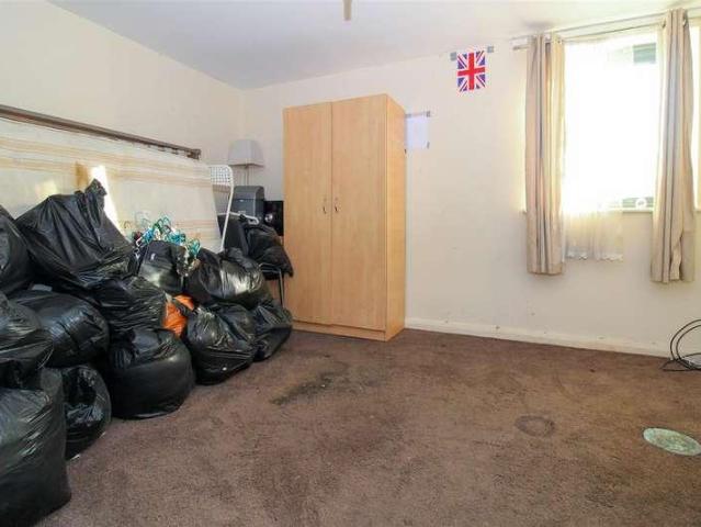 Flat for sale in Greater London
