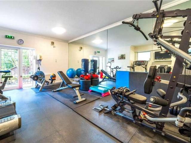Flat for sale in Slough, Stoke Poges