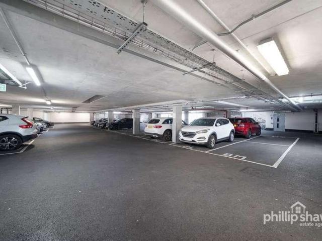 Flat for sale in Greater London