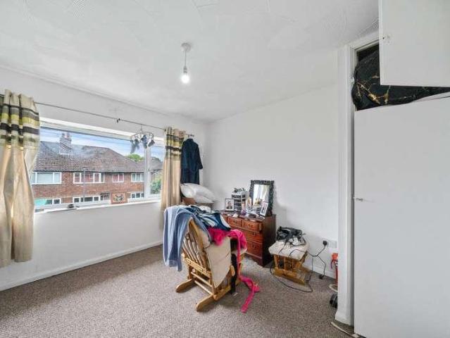 Flat for sale in St. Helens, New Bold