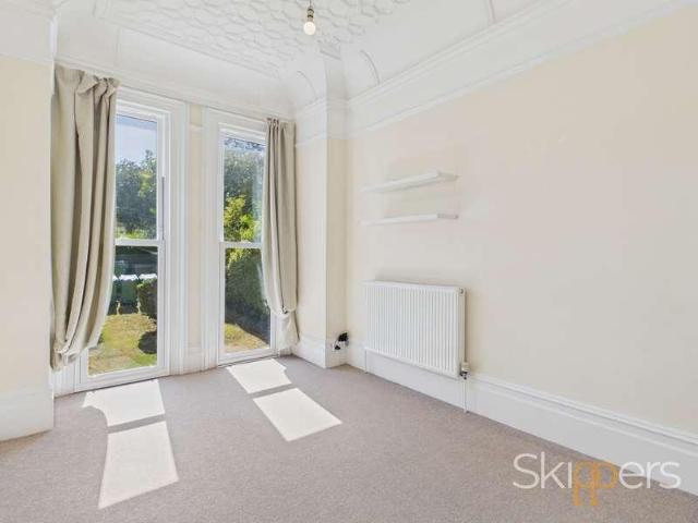 Flat for sale in Folkestone