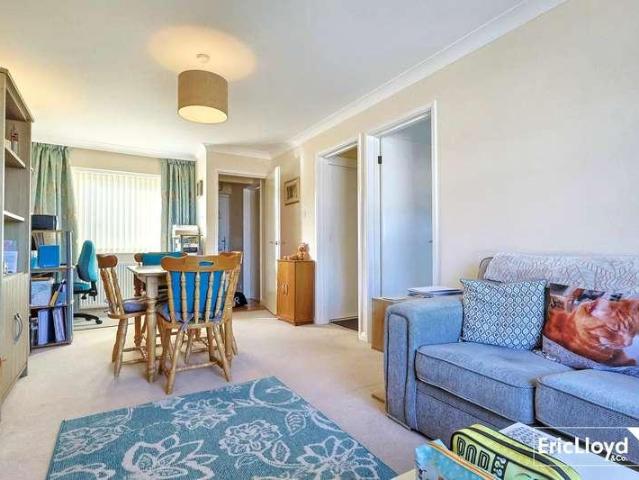 Flat for sale in Goodrington, Paignton