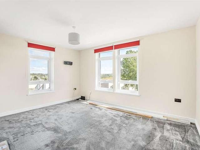 Flat for sale in Newquay, Cornwall