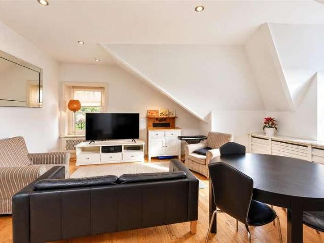Flat for sale in South End Green, Greater London