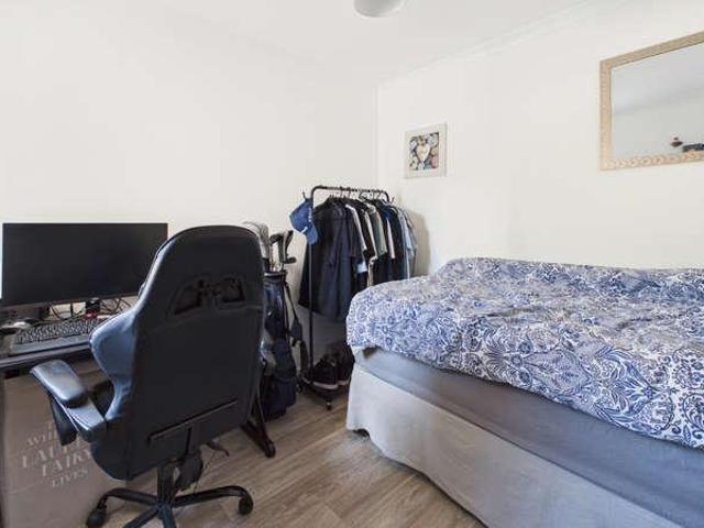 Flat for sale in Penbeagle, Cornwall