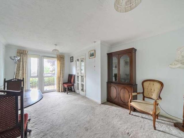 Flat for sale in Woodcote Green, Greater London