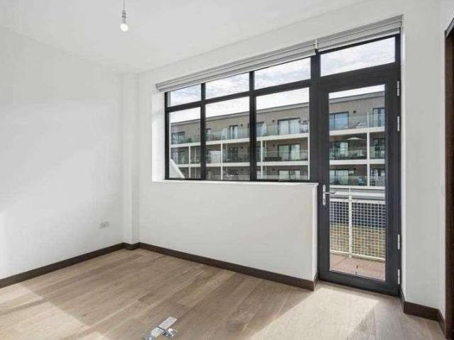 Flat for sale in Denham, Gerrards Cross and Chalfonts Community Board, Denham Garden Village