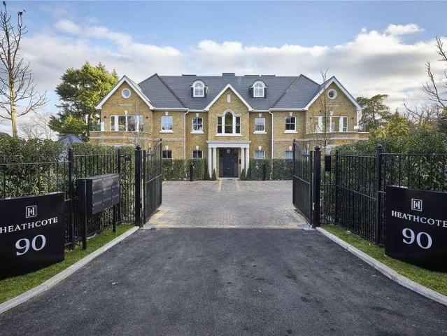 Flat for sale in London Borough of Enfield, Greater London