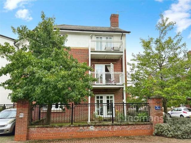 Flat for sale in Lower Earley, Wokingham
