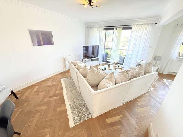Flat for sale in London Borough of Barnet, Greater London