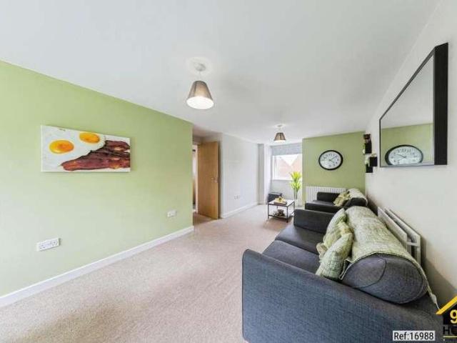 Flat for sale in Wolverton and Greenleys, Old Wolverton