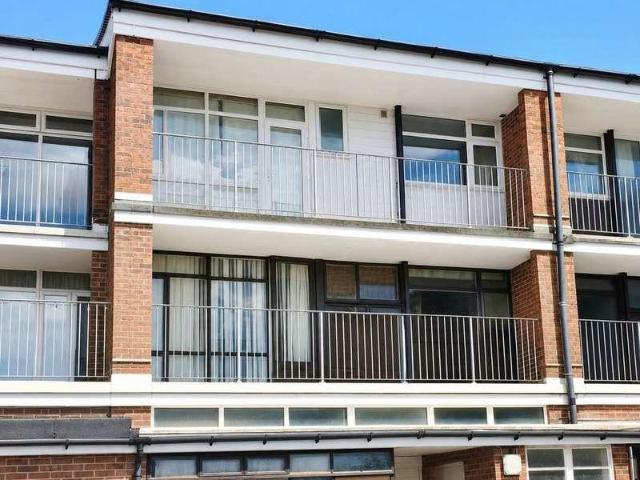 Flat for sale in Rustington, Clapham