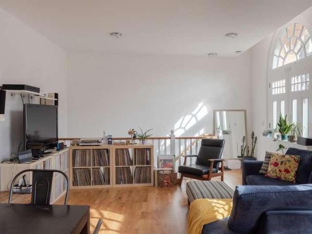 Flat for sale in Kentish Town, Greater London