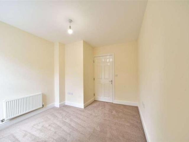 Flat for sale in Chedburgh, Suffolk