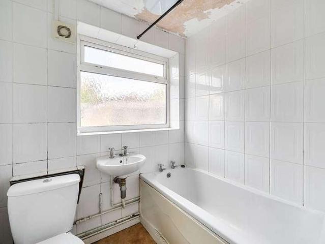 Flat for sale in Warden Hill, Cheltenham