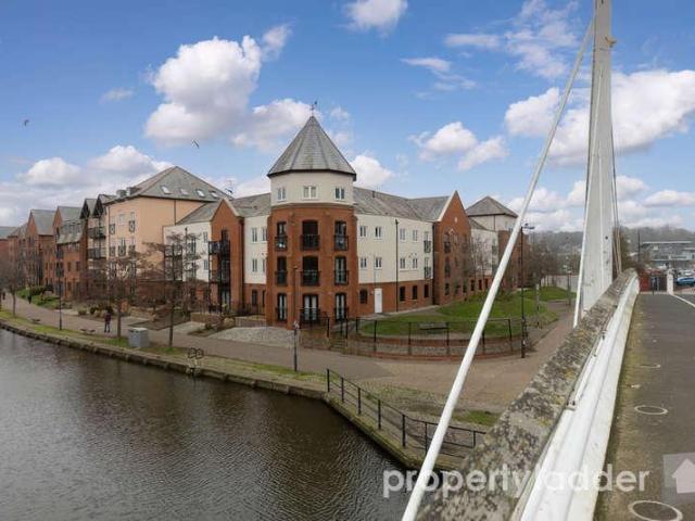 Flat for sale in Lakenham, East Bank