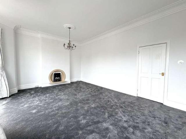 Flat for sale in Meols Cop, Southport