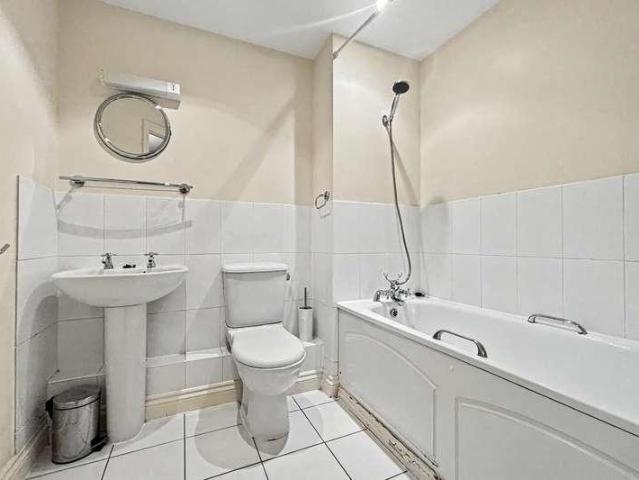 Flat for sale in Banister's Park, City Of Southampton